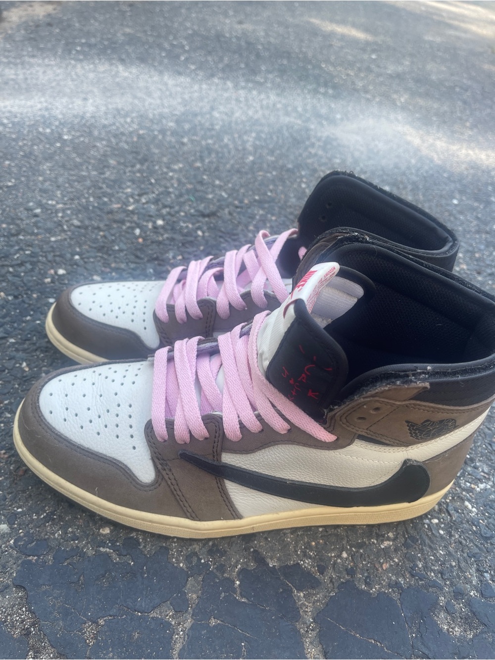 Jordan Women’s size 8 Jordan 1 Retro High OG SP Travis Scott Mocha